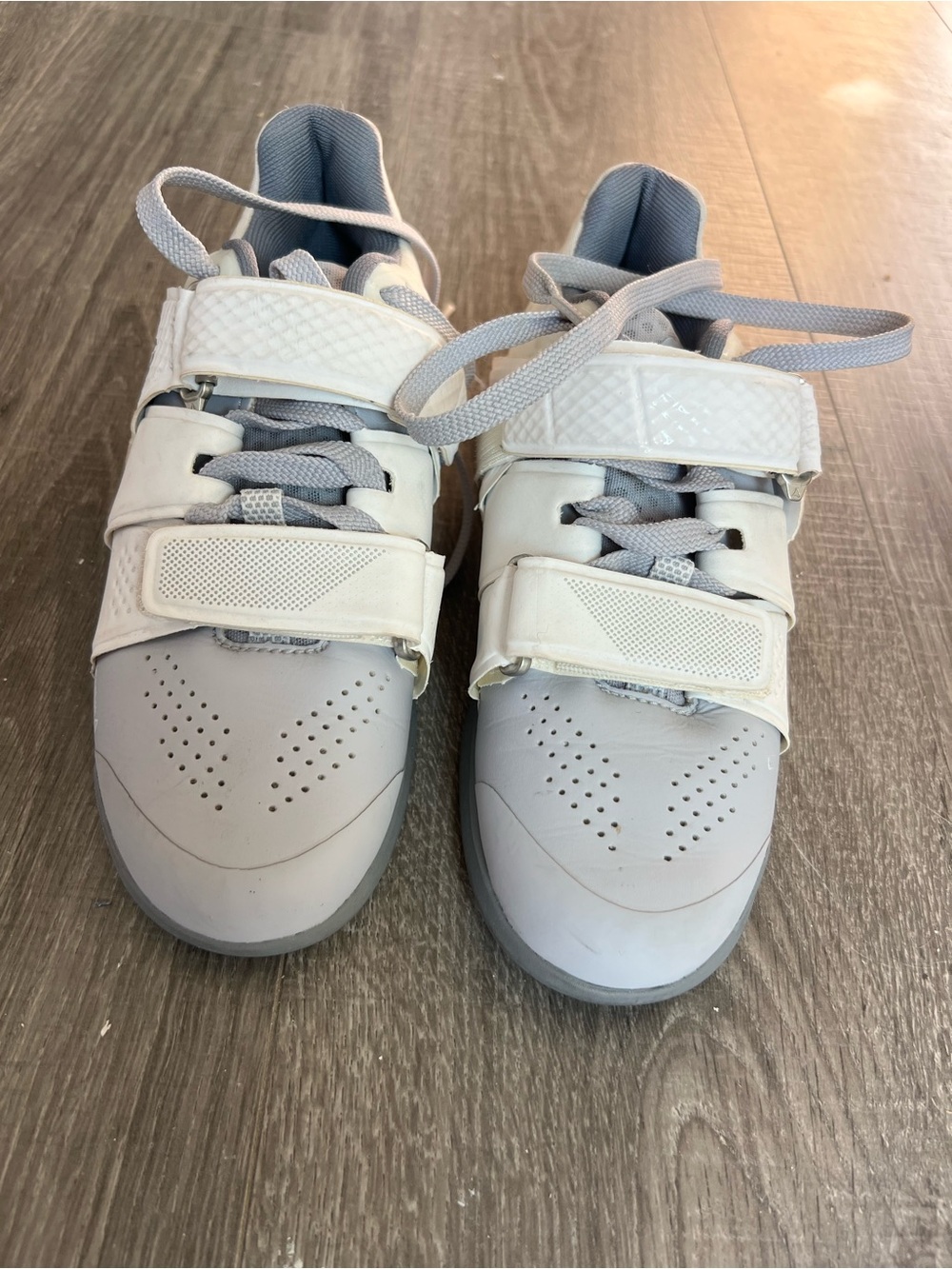 Reebok White and Light Gray Women's lifter shoe - Picture 4 of 7